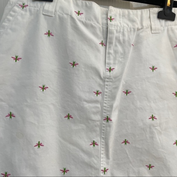 𝅺LILLY Pulitzer Snappy Mini Skirt White Dragonfly Cotton Size 6 Small EUC - Picture 6 of 7